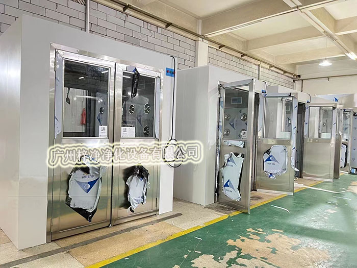 風(fēng)淋室的結(jié)構(gòu)和設(shè)計(jì)會(huì)影響風(fēng)淋效率，進(jìn)而影響所需的風(fēng)淋時(shí)間。